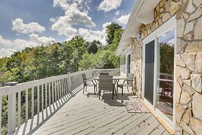 Blowing Rock Home w/ Hot Tub & Mountain-view Deck!