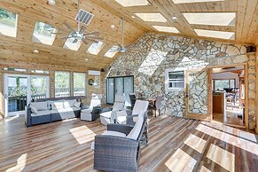 Blowing Rock Home w/ Hot Tub & Mountain-view Deck!