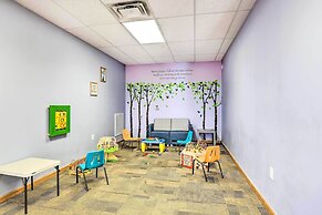 Hike, Swim, Ski & More: Home in Arrowhead Lakes!