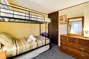 Hike, Swim, Ski & More: Home in Arrowhead Lakes!