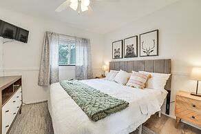 Higgins Lake Cottage w/ Private Fire Pit & Grill!