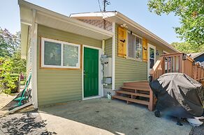 Higgins Lake Cottage w/ Private Fire Pit & Grill!