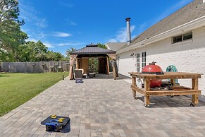 Destin Villa w/ Patio ~ 2 Mi to Miramar Beach!