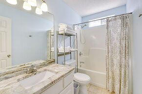 Destin Villa w/ Patio ~ 2 Mi to Miramar Beach!