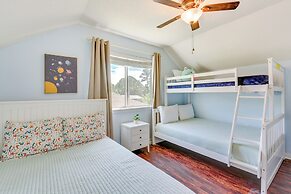 Destin Villa w/ Patio ~ 2 Mi to Miramar Beach!