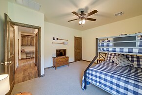 Cozy Checotah Retreat w/ Deck Near Eufaula Lake