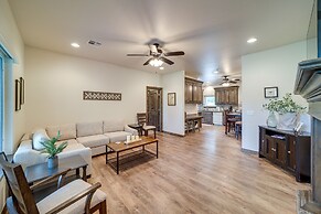 Cozy Checotah Retreat w/ Deck Near Eufaula Lake