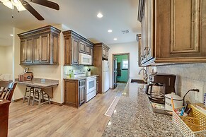 Cozy Checotah Retreat w/ Deck Near Eufaula Lake