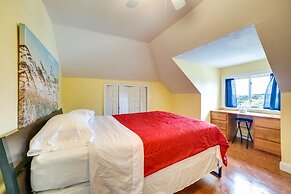 Inviting Connellsville Getaway w/ Deck!