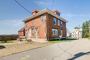 Inviting Connellsville Getaway w/ Deck!