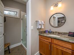 Pilot Cove Forest Lodging