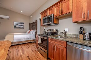 Pilot Cove Forest Lodging