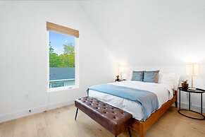 Stylish 2 Bedroom Retreat in South Austin
