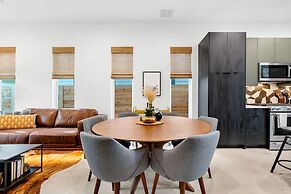 Stylish 2 Bedroom Retreat in South Austin