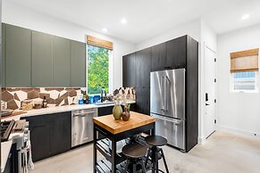 Stylish 2 Bedroom Retreat in South Austin