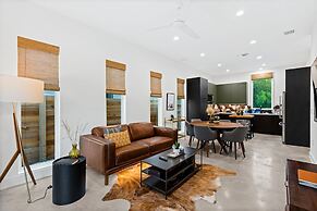 Stylish 2 Bedroom Retreat in South Austin