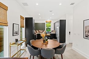 Stylish 2 Bedroom Retreat in South Austin