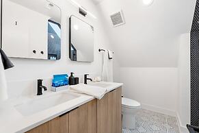 Stylish 2 Bedroom Retreat in South Austin