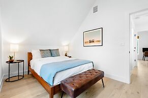 Stylish 2 Bedroom Retreat in South Austin