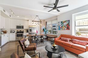 Charming 4BR Condo Steps Away from French Quarter Delights!