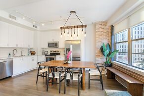 Charming 4BR Condo Steps Away from French Quarter Delights!