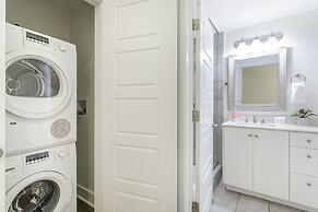 Charming 4BR Condo Steps Away from French Quarter Delights!