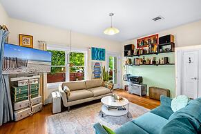 Eclectic 3 Bedroom Block From South Congress!