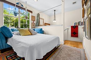 Eclectic 3 Bedroom Block From South Congress!