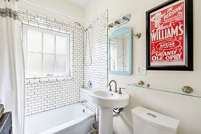 Eclectic 3 Bedroom Block From South Congress!