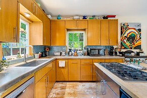 Eclectic 3 Bedroom Block From South Congress!