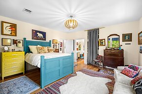 Eclectic 3 Bedroom Block From South Congress!