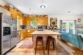 Eclectic 3 Bedroom Block From South Congress!