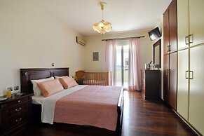 Piano House by Corfuescapes