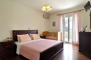 Piano House by Corfuescapes