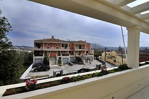 Piano House by Corfuescapes