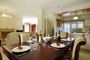 Piano House by Corfuescapes