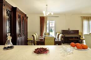 Piano House by Corfuescapes