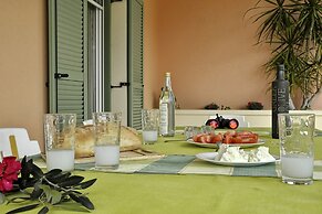 Piano House by Corfuescapes