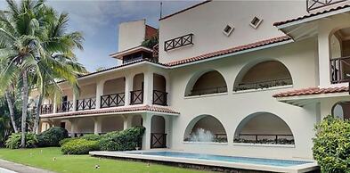 Family room in Coronado Luxury Club & Suites