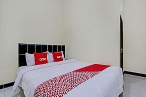 OYO 92594 Raja Ratu HomestayNearSolo Safari