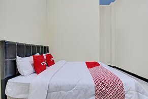 OYO 92594 Raja Ratu HomestayNearSolo Safari