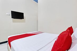 OYO 92594 Raja Ratu HomestayNearSolo Safari