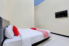 OYO 92594 Raja Ratu HomestayNearSolo Safari