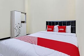 OYO 92594 Raja Ratu HomestayNearSolo Safari