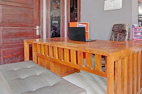 OYO 92594 Raja Ratu HomestayNearSolo Safari