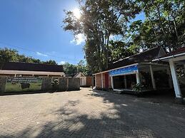 Capital O 92612 Penginapan D'alas Purwo & BeachNearPadang Savana Saden