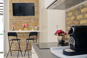 Roman Holiday Suites