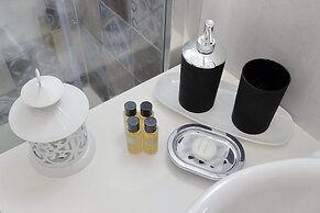 Roman Holiday Suites