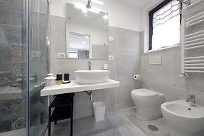 Roman Holiday Suites