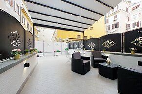 Roman Holiday Suites